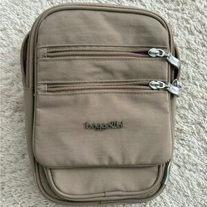 Baggallini Journey Crossbody Bag